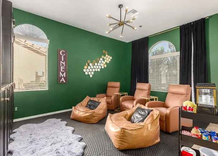Heart Of Poolhot Tub Theatre Room!